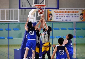 [포토] 김포시농구협회장배컵 3차 리그 ‘열기 가득’